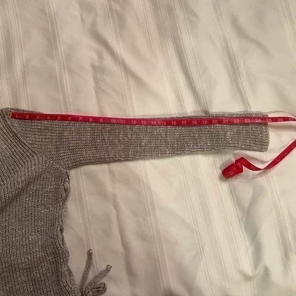 $5 ADD ON with $15+ Bundle American Eagle Outfitters sweater Lace-up Sz S EUC - Picture 7 of 9